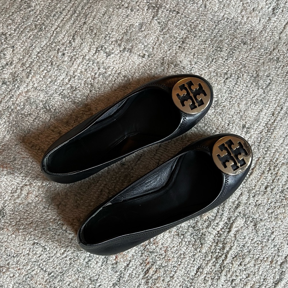 Tory Burch Black Flats, size 8.5 - Picture 2 of 3